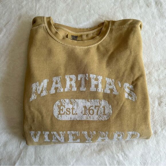 Martha’s Vineyard Comfort Colors Yellow Crewneck Sweatshirt Size Small - Picture 2 of 9